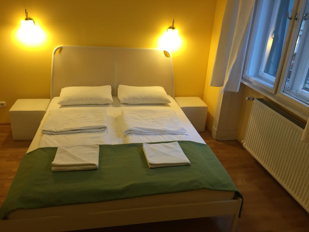 Club Apartments & Rooms Budapest Phòng bức ảnh