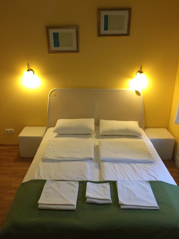 Club Apartments & Rooms Budapest Phòng bức ảnh