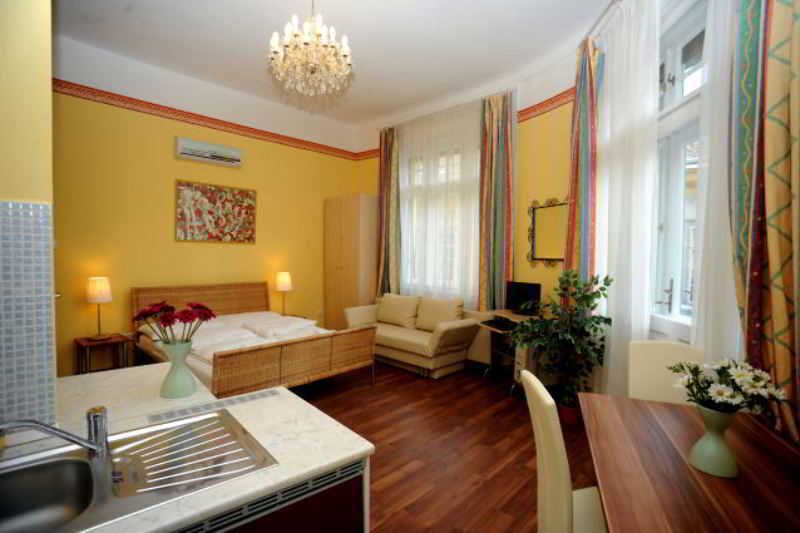 Club Apartments & Rooms Budapest Ngoại thất bức ảnh
