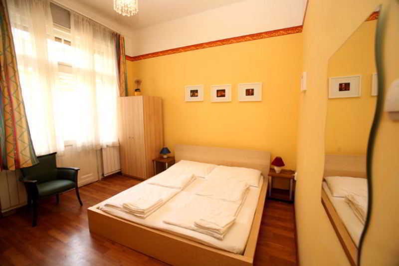 Club Apartments & Rooms Budapest Ngoại thất bức ảnh